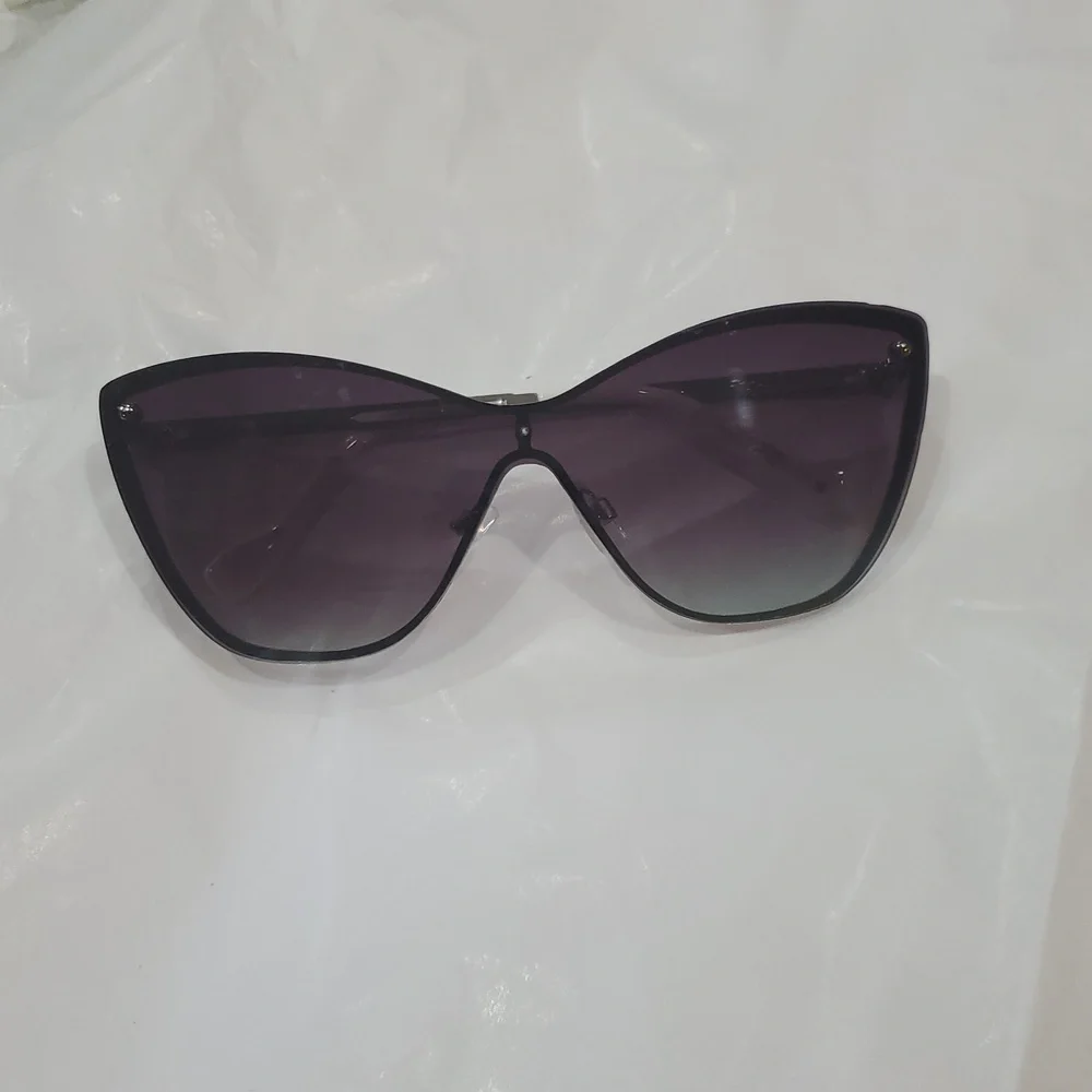 Jessica Simpson silver white frameless shield cat‎ eye gradient lens sunglasses